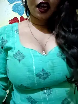 PARI51 online show from February 2026 06:45:01 PM