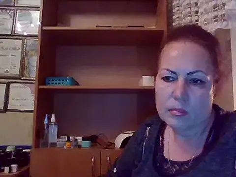 Snapshot of KrystalStyles chatting on April 2026 05:32:01 PM KrystalStyles online show from April 2026 05:32:01 PM