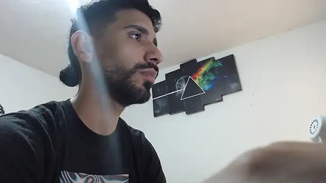 Arabianboyq online show from March 2026 06:47:01 PM