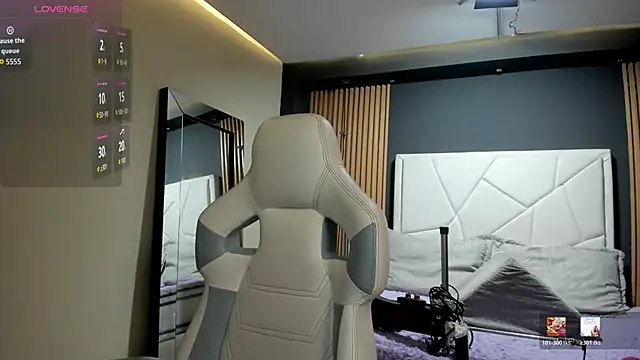 Snapshot of MiaTorres4 chatting on March 2026 03:33:02 AM MiaTorres4 online show from March 2026 03:33:02 AM