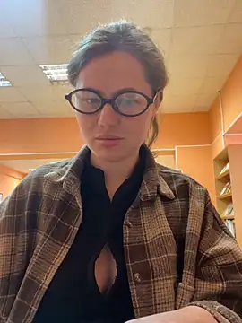 Snapshot of AsynaYuuki chatting on February 2026 11:11:01 AM AsynaYuuki online show from February 2026 11:11:01 AM