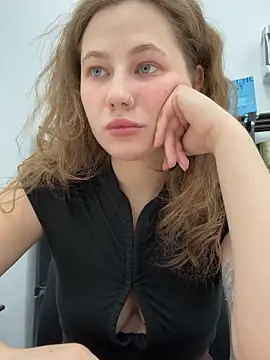 Snapshot of AsynaYuuki chatting on March 2026 05:41:02 PM AsynaYuuki online show from March 2026 05:41:02 PM