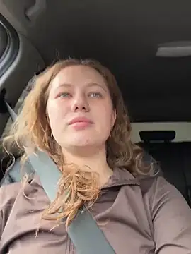 Snapshot of AsynaYuuki chatting on April 2026 10:38:01 AM AsynaYuuki online show from April 2026 10:38:01 AM