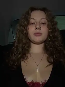 Snapshot of AsynaYuuki chatting on April 2026 06:16:02 PM AsynaYuuki online show from April 2026 06:16:02 PM