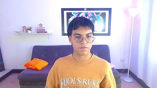 Maecum18 online show from April 2026 08:53:01 PM