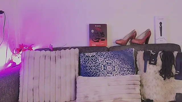 Snapshot of Angela_mature49 chatting on April 2026 03:06:01 AM Angela mature49 online show from April 2026 03:06:01 AM