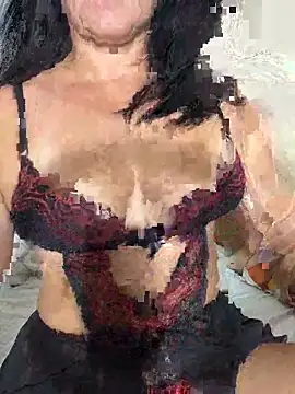 Snapshot of Renataalves chatting on March 2026 11:21:02 PM Renataalves online show from March 2026 11:21:02 PM