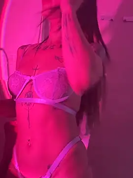 Snapshot of MelaFoxx chatting on April 2026 05:08:01 AM MelaFoxx online show from April 2026 05:08:01 AM