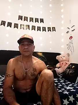 Snapshot of yoahotpetrafiery chatting on April 2026 10:40:02 PM yoahotpetrafiery online show from April 2026 10:40:02 PM