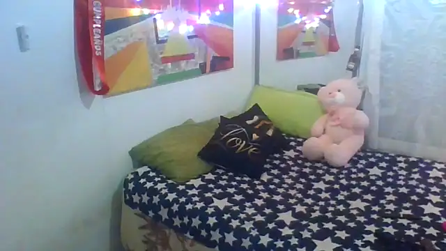 Snapshot of yoahotpetrafiery chatting on April 2026 12:15:01 AM yoahotpetrafiery online show from April 2026 12:15:01 AM