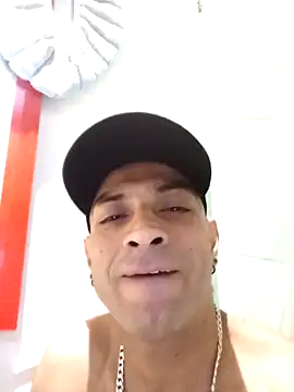 Snapshot of yoahotpetrafiery chatting on April 2026 09:39:33 PM yoahotpetrafiery online show from April 2026 09:39:33 PM