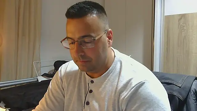 Snapshot of VanillaTime78-Jorge chatting on April 2026 10:01:01 PM VanillaTime78-Jorge online show from April 2026 10:01:01 PM