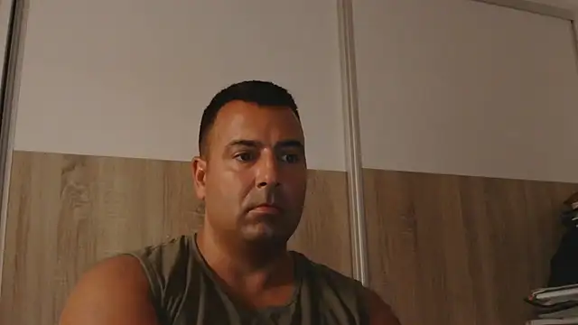 Snapshot of VanillaTime78-Jorge chatting on June 2026 07:23:01 AM VanillaTime78-Jorge online show from June 2026 07:23:01 AM