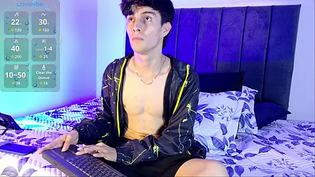 Snapshot of axxxel_twink chatting on June 2026 03:07:01 AM axxxel twink online show from June 2026 03:07:01 AM
