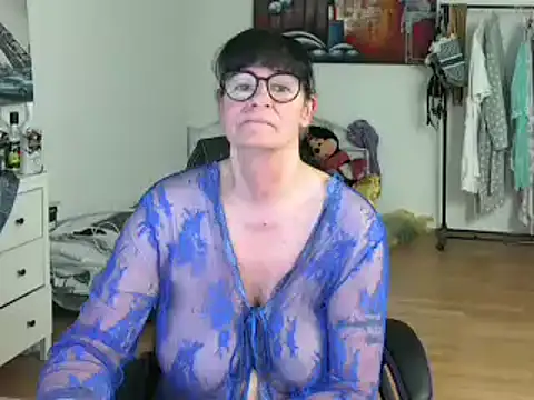 Sylly online show from March 2025 02:54:01 PM