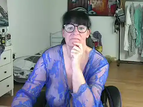 Sylly online show from March 2025 01:30:02 PM