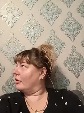 Snapshot of KristinaLowq chatting on April 2026 04:04:02 PM KristinaLowq online show from April 2026 04:04:02 PM