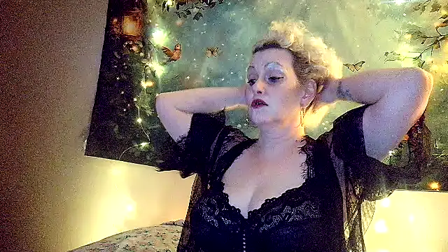 Snapshot of Blondie_the_librarian chatting on March 2026 04:18:02 AM Blondie the librarian online show from March 2026 04:18:02 AM