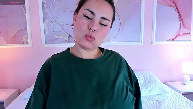 Snapshot of Kennya_Rodriguez chatting on July 2026 05:48:02 PM Kennya Rodriguez online show from July 2026 05:48:02 PM