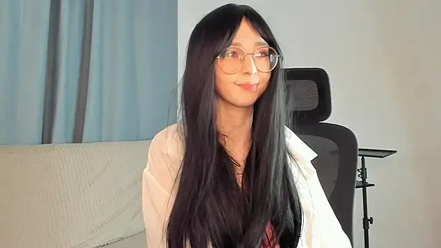 CosmicGleam online show from April 2026 09:17:02 PM