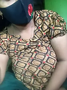 Snapshot of Romantic-Couple999 chatting on March 2026 02:04:02 AM Romantic-Couple999 online show from March 2026 02:04:02 AM