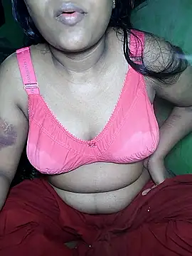 Snapshot of Romantic-Couple999 chatting on April 2026 07:23:02 PM Romantic-Couple999 online show from April 2026 07:23:02 PM