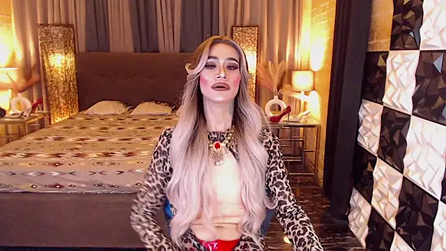 Snapshot of MonstrousCockDiva chatting on February 2026 07:09:02 PM MonstrousCockDiva online show from February 2026 07:09:02 PM