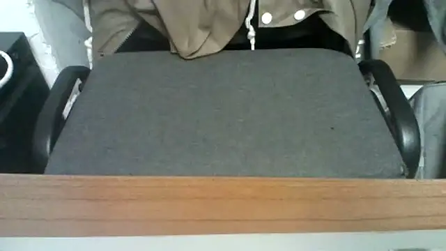 Snapshot of elegantblack chatting on March 2026 12:42:01 PM elegantblack online show from March 2026 12:42:01 PM