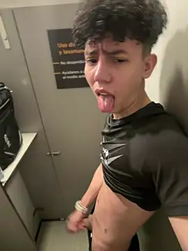 Snapshot of yoursexyjose chatting on June 2026 06:34:01 PM yoursexyjose online show from June 2026 06:34:01 PM