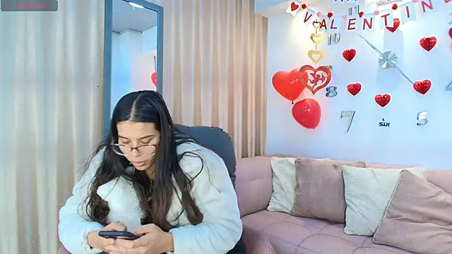 Snapshot of Luna_Millers chatting on February 2026 03:46:02 AM Luna Millers online show from February 2026 03:46:02 AM