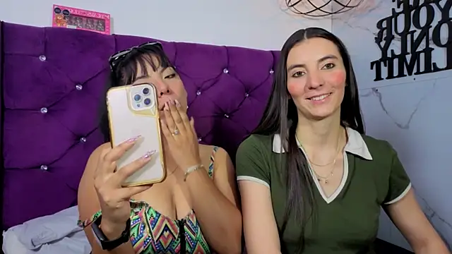 Snapshot of Valkiria-and-Dione chatting on March 2026 08:09:01 PM Valkiria-and-Dione online show from March 2026 08:09:01 PM