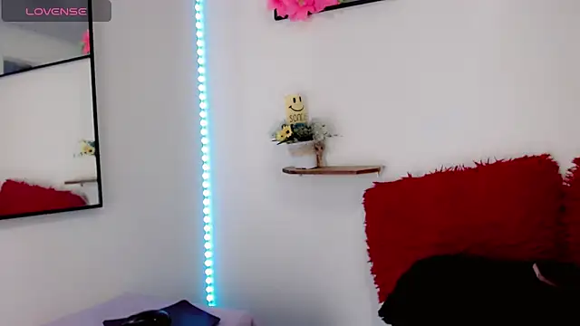 NathalialLooes online show from January 2026 11:03:02 PM