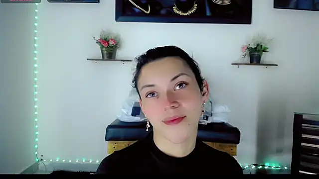 NathalialLooes online show from February 2026 05:28:02 AM