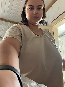 AlyaX X online show from July 2026 12:42:01 PM