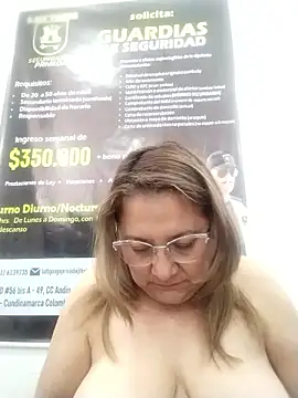 Snapshot of JULIETA_21- chatting on June 2026 12:40:02 PM JULIETA 21- online show from June 2026 12:40:02 PM
