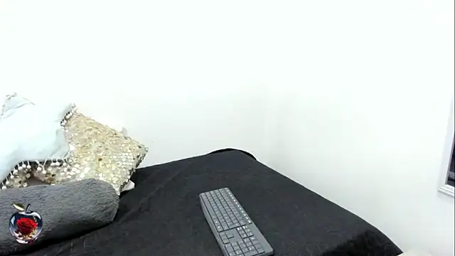 KimberlyVelez  online show from February 2026 07:53:02 PM