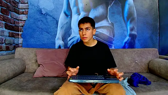 Aron pulse online show from February 2026 01:29:02 PM