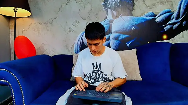 Aron pulse online show from February 2026 01:33:02 PM