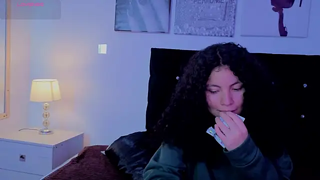 Zoe-yanin online show from March 2026 06:46:02 PM