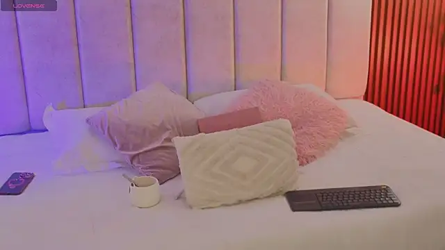 SofiaCortes4 online show from July 2026 11:31:02 AM
