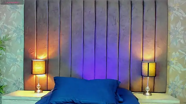 sophiegriffin online show from April 2026 01:37:02 PM