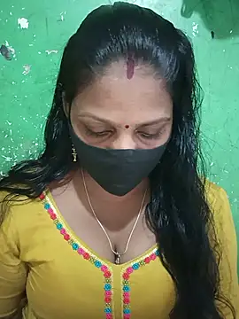 Snapshot of Parul-009 chatting on July 2026 05:49:02 AM Parul-009 online show from July 2026 05:49:02 AM
