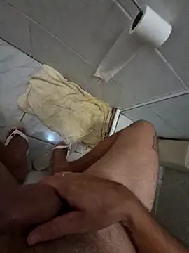 Snapshot of biel13cm chatting on February 2026 12:28:02 AM biel13cm online show from February 2026 12:28:02 AM