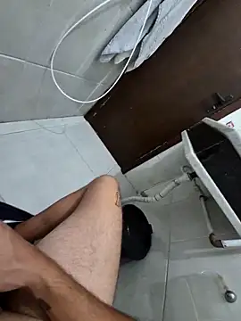 Snapshot of biel13cm chatting on February 2026 09:15:02 PM biel13cm online show from February 2026 09:15:02 PM