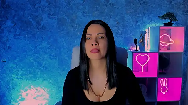 karolina robinson online show from March 2026 11:45:02 AM