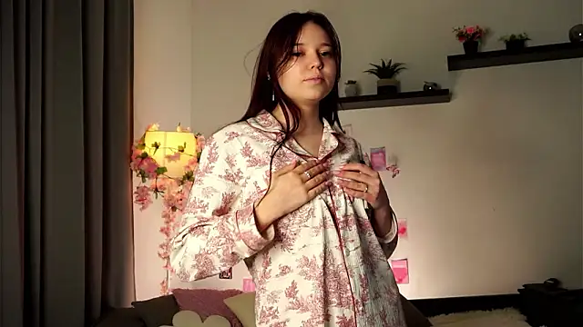 ManyMercuri online show from February 2026 02:05:01 PM