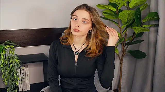 EarthaStinett online show from February 2026 09:41:01 AM