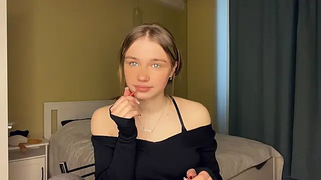 Snapshot of EarthaStinett chatting on March 2026 01:37:01 PM EarthaStinett online show from March 2026 01:37:01 PM