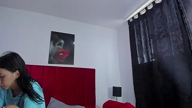 ThiagoKarla online show from February 2026 06:15:02 PM