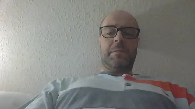 Snapshot of AlexRue chatting on March 2026 12:15:02 AM AlexRue online show from March 2026 12:15:02 AM